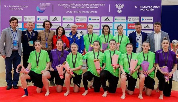 Спортсменки из Строгина взяли бронзу Всероссийского турнира по пляжному футболу