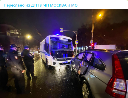 На пересечении улиц Свободы и Циолковского автомобиль спецслужб врезался в легковушку