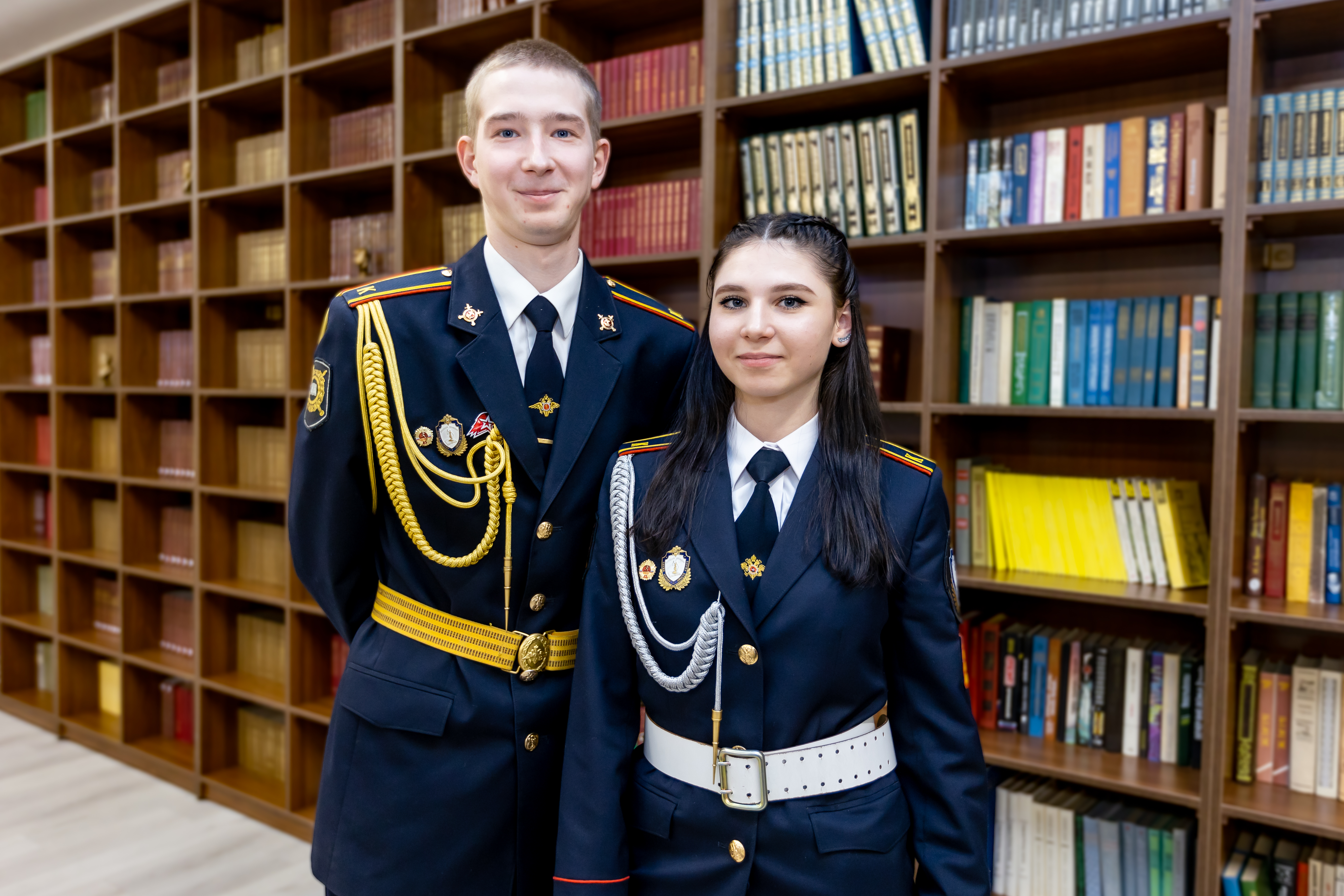 Полицейский колледж отзывы. Курсант. Полиция в Московском метро. Стипендия в колледже полиции Москва. Директор колледжа полиции Москва Фабрициуса фото.