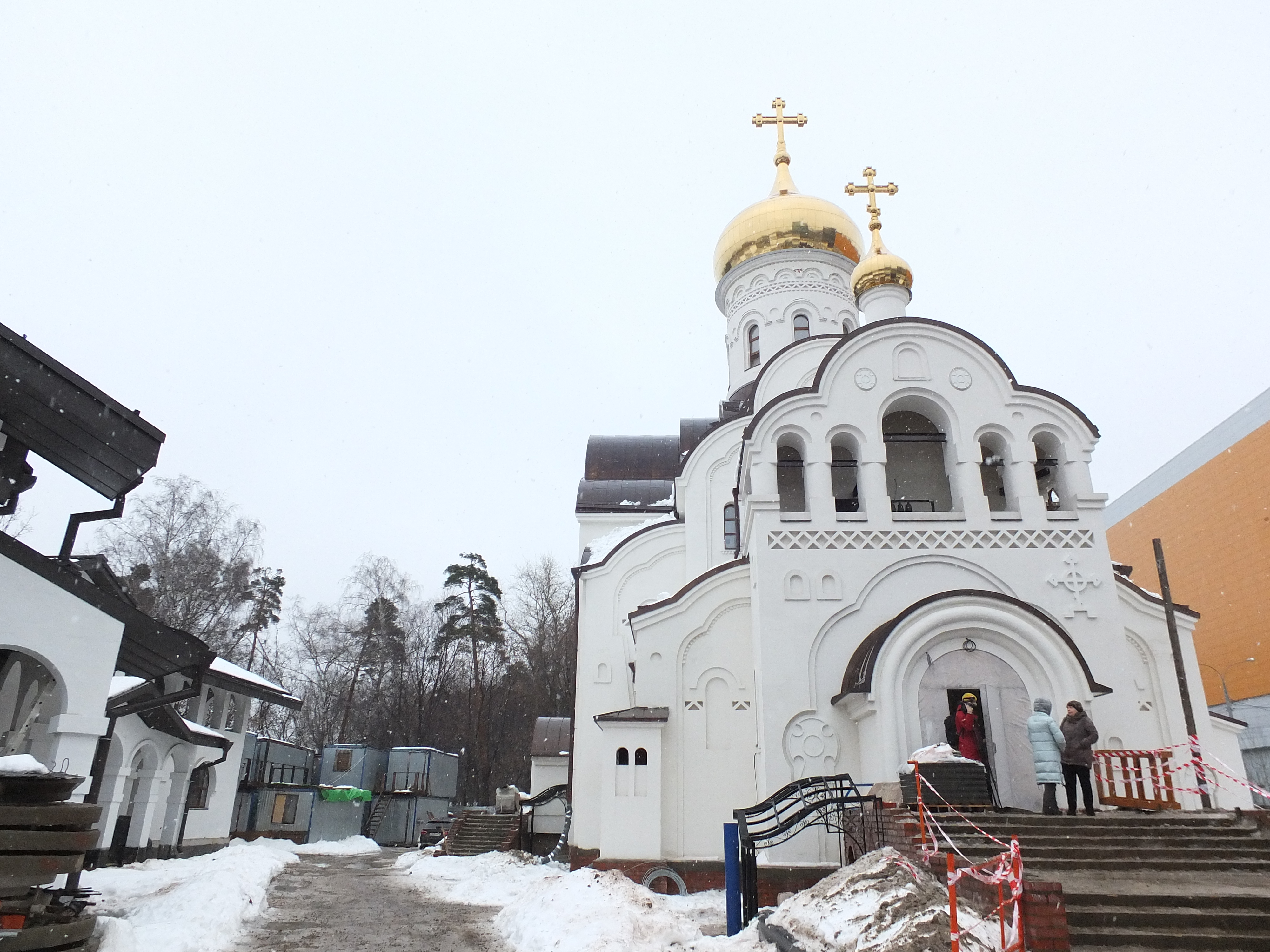 Храм на Авиационной достроят к сентябрю нынешнего года
