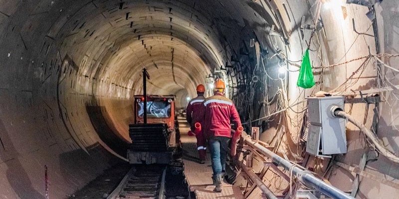 Собянин: Строительная готовность первой очереди Троицкой линии метро составляет около 60%