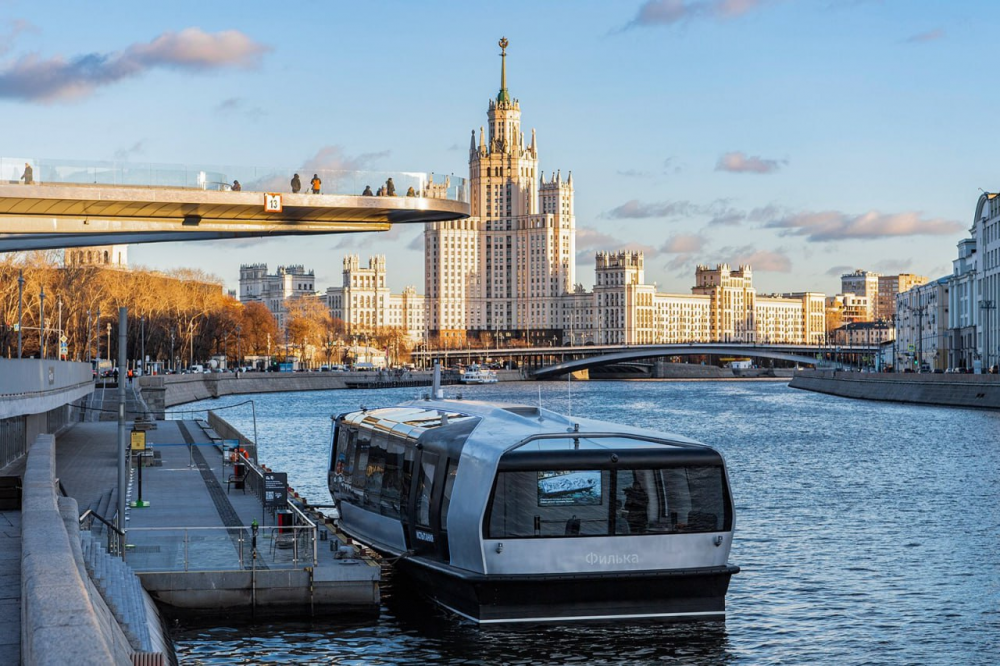 Бесплатные речные трамвайчики запустили на канале имени Москвы