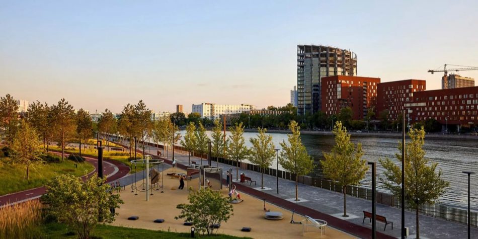 Бочкарёв: Завершено комплексное благоустройство в рамках второго этапа реконструкции набережной Марка Шагала