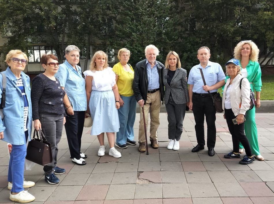 В Хорошёво-Мнёвниках просят уменьшить интервалы автобусного маршрута 800