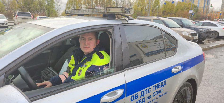 В Митине инспектор ДПС помог даме, дав «прикурить» её автомобилю