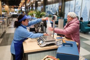 На рыбном рынке в Митине пенсионерам сделают скидку