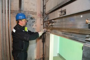 Все лифты заменили в многоэтажке на улице Вилиса Лациса