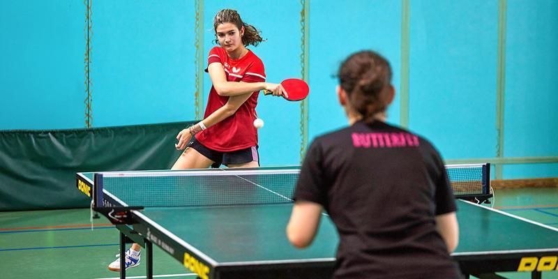 В четырёх округах Москвы проходят бесплатные тренировки по настольному теннису