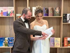 Во Дворце бракосочетания в Митине открылась библиотека